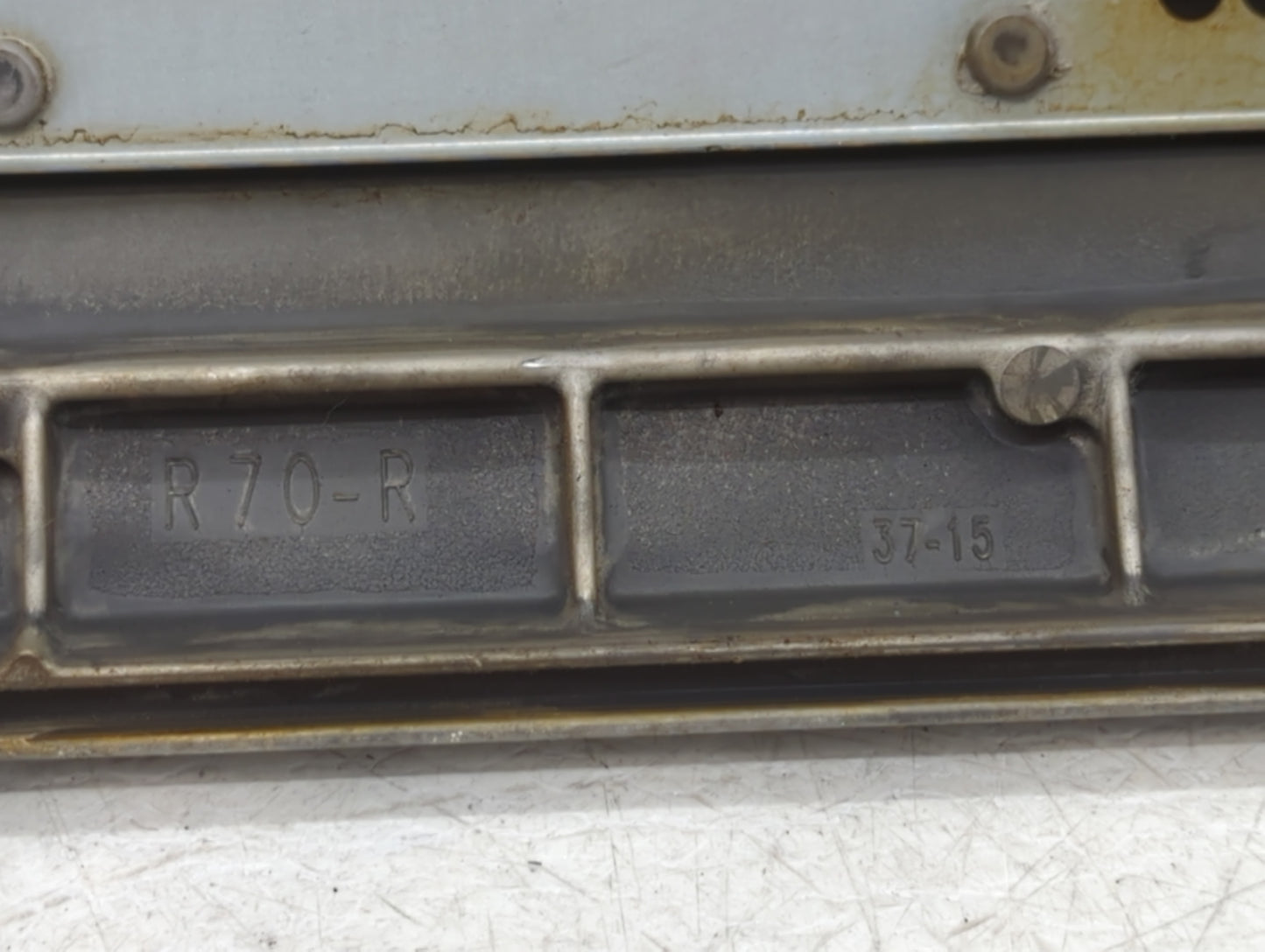 2002 Honda Civic Driver Left Cylinder Head Valve Cover P/N:37-15 R70-R Fits OEM Used Auto Parts - Oemusedautoparts1.com