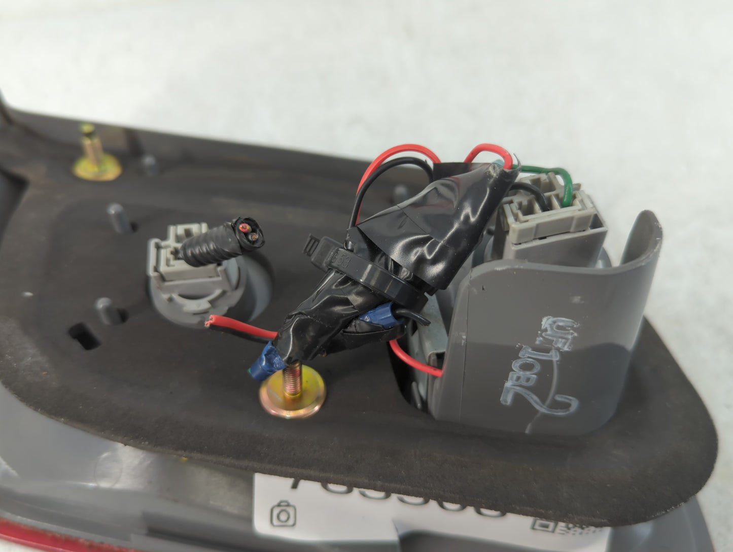 2001-2002 Honda Civic Tail Light Assembly Driver Left OEM Fits Fits 2001 2002 OEM Used Auto Parts - Oemusedautoparts1.com
