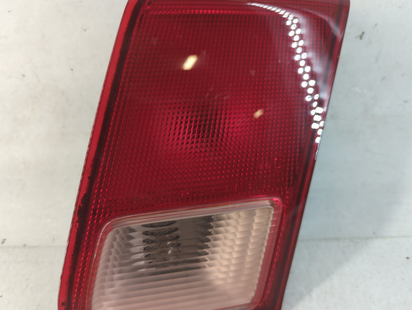 2001-2002 Honda Civic Tail Light Assembly Passenger Right OEM P/N:7440 W21W Fits Fits 2001 2002 OEM Used Auto Parts - Oemuse