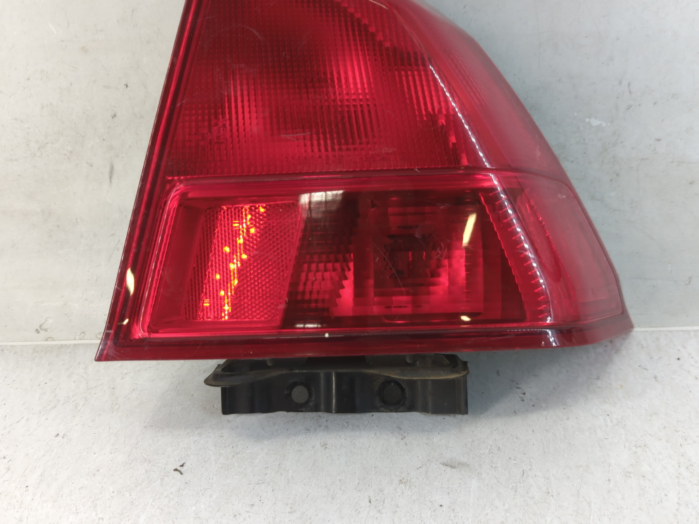 2001-2002 Honda Civic Tail Light Assembly Passenger Right OEM Fits Fits 2001 2002 2003 OEM Used Auto Parts - Oemusedautopart