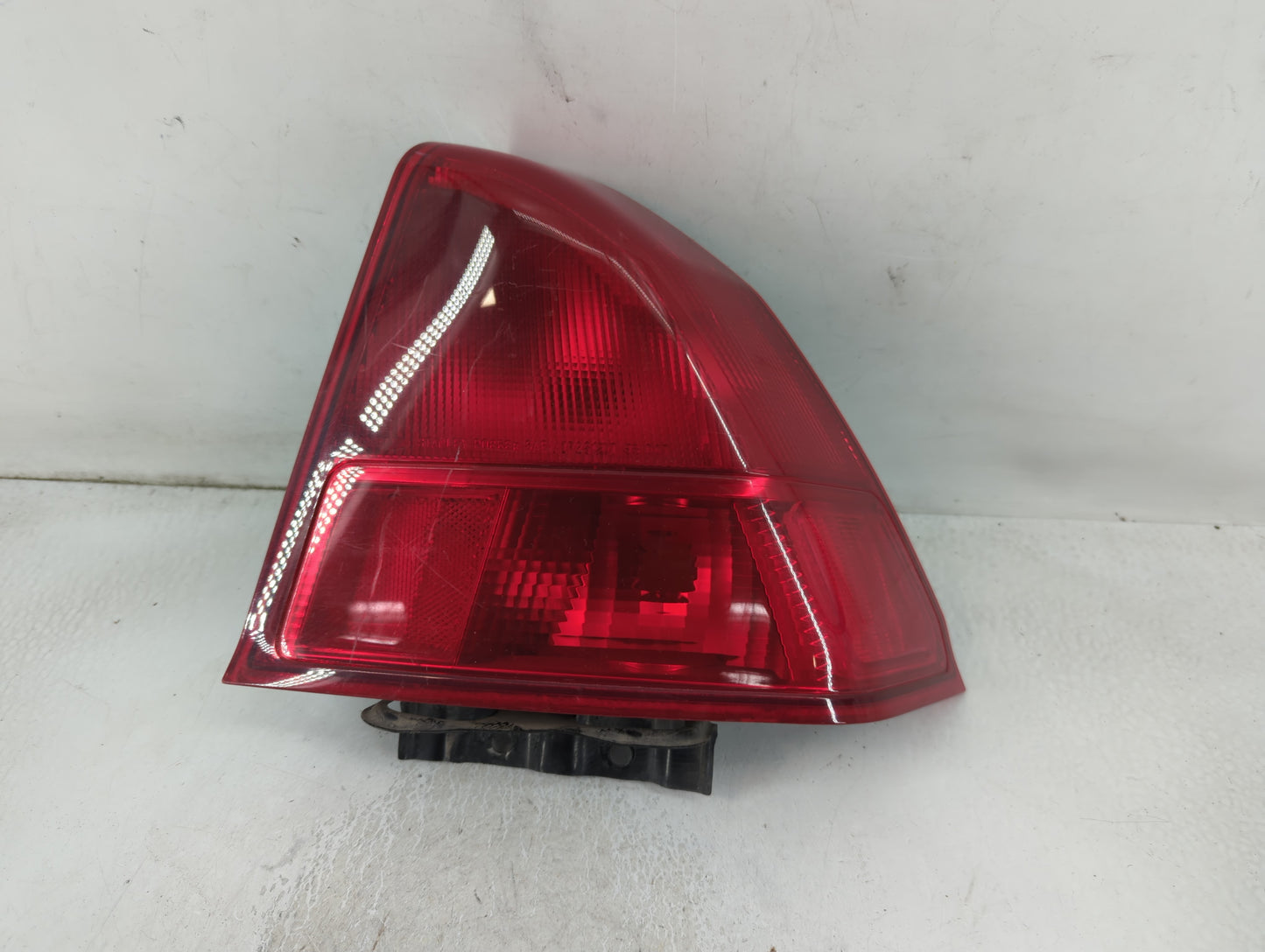 2001-2002 Honda Civic Tail Light Assembly Passenger Right OEM Fits Fits 2001 2002 2003 OEM Used Auto Parts - Oemusedautopart