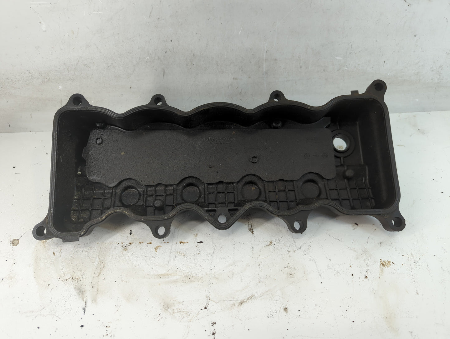 2002 Honda Civic Driver Left Cylinder Head Valve Cover Fits OEM Used Auto Parts - Oemusedautoparts1.com