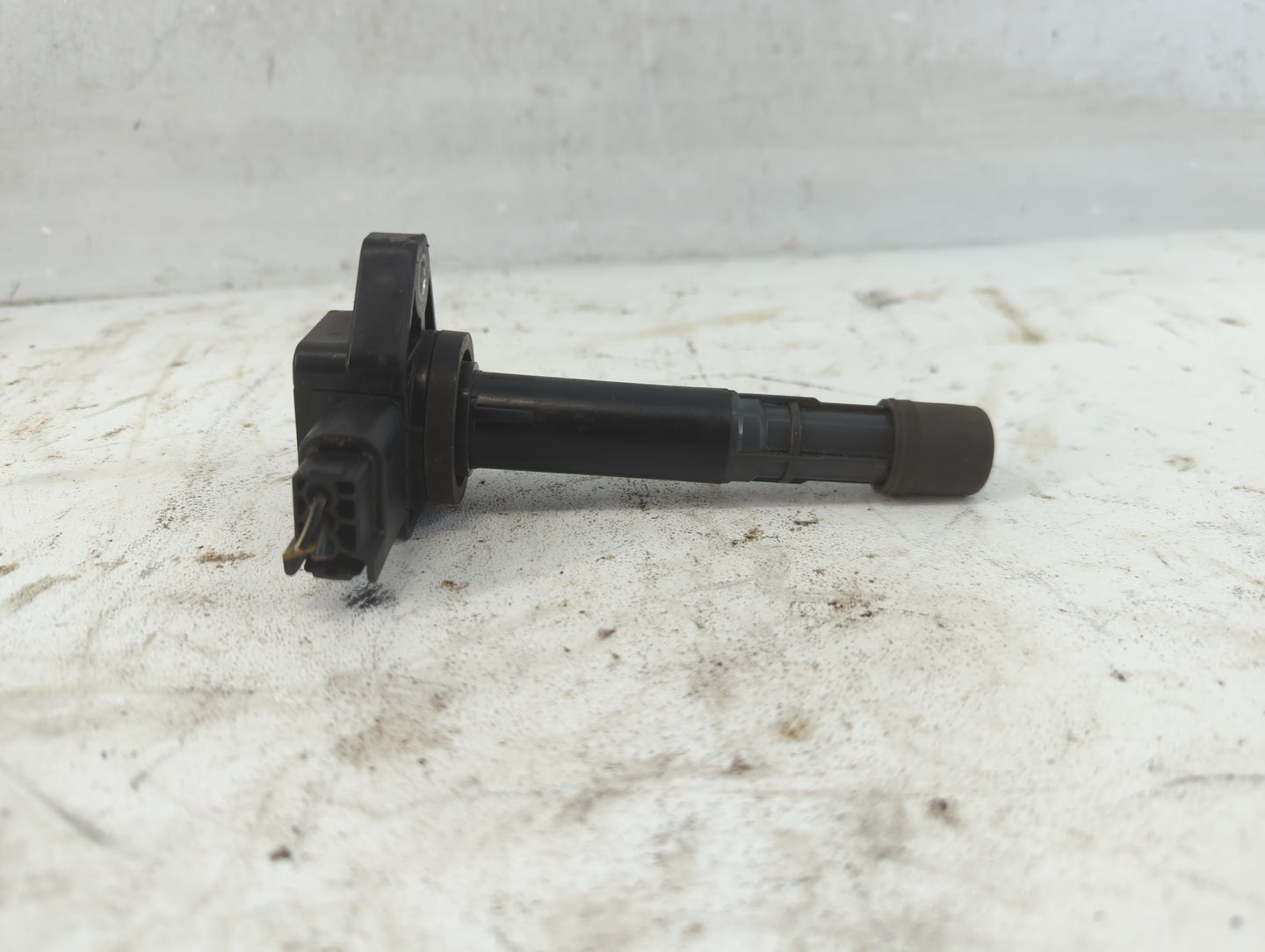 2001-2005 Honda Civic Ignition Coil Igniter Pack - Oemusedautoparts1.com