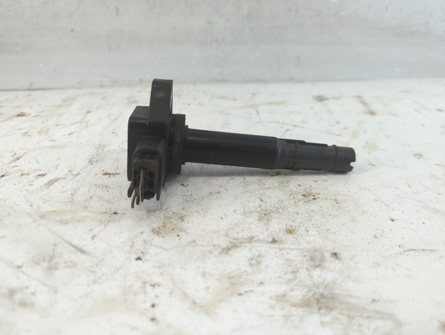 2001-2005 Honda Civic Ignition Coil Igniter Pack - Oemusedautoparts1.com