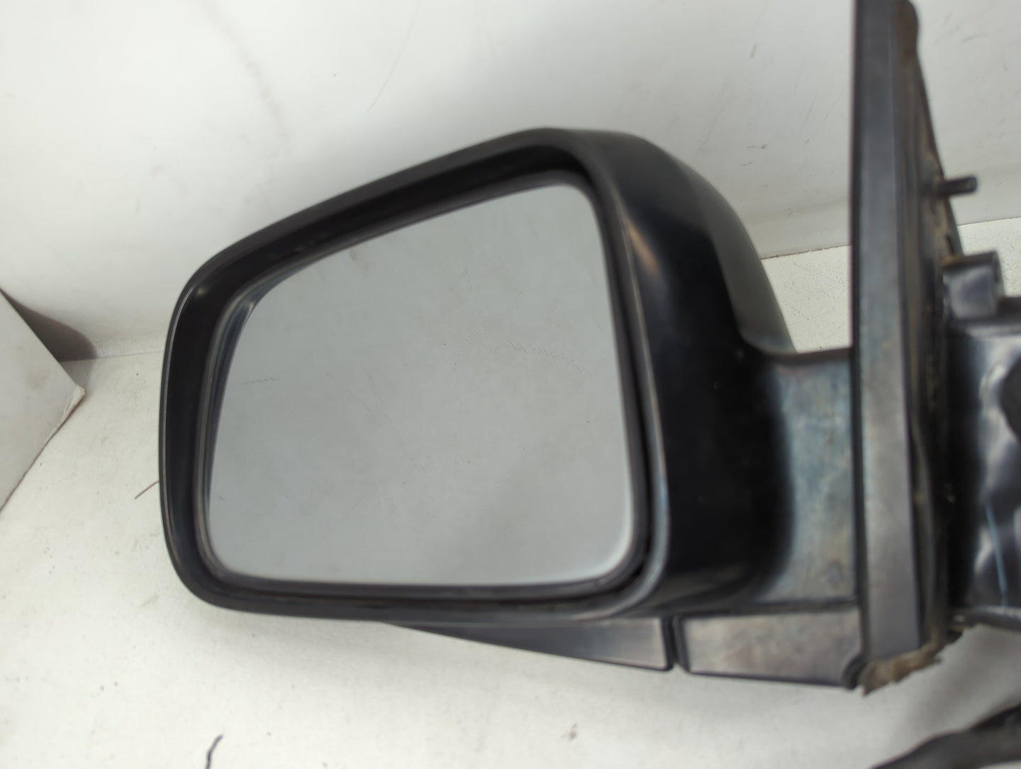 2002-2006 Honda Cr-V Driver Side View Mirror - Left Door Mirror OEM Used - Oemusedautoparts1.com