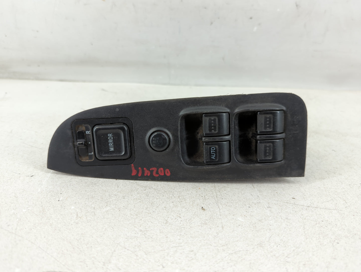 2002-2006 Honda Cr-V Driver Side View Mirror - Left Door Mirror OEM Used - Oemusedautoparts1.com