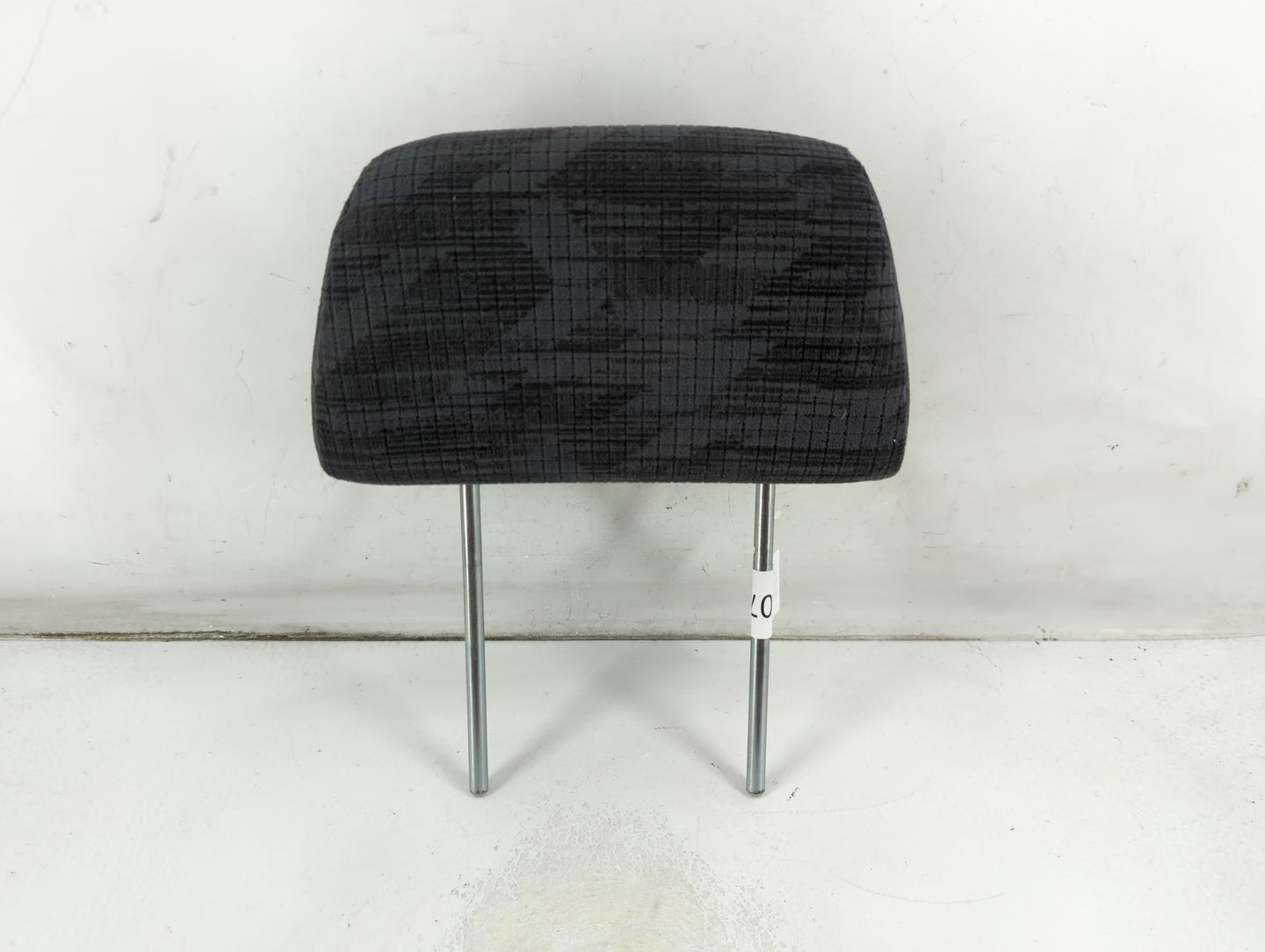 2002-2004 Honda Cr-V Headrest Head Rest Front Driver Passenger Seat Fits Fits 2002 2003 2004 OEM Used Auto Parts - Oemusedau