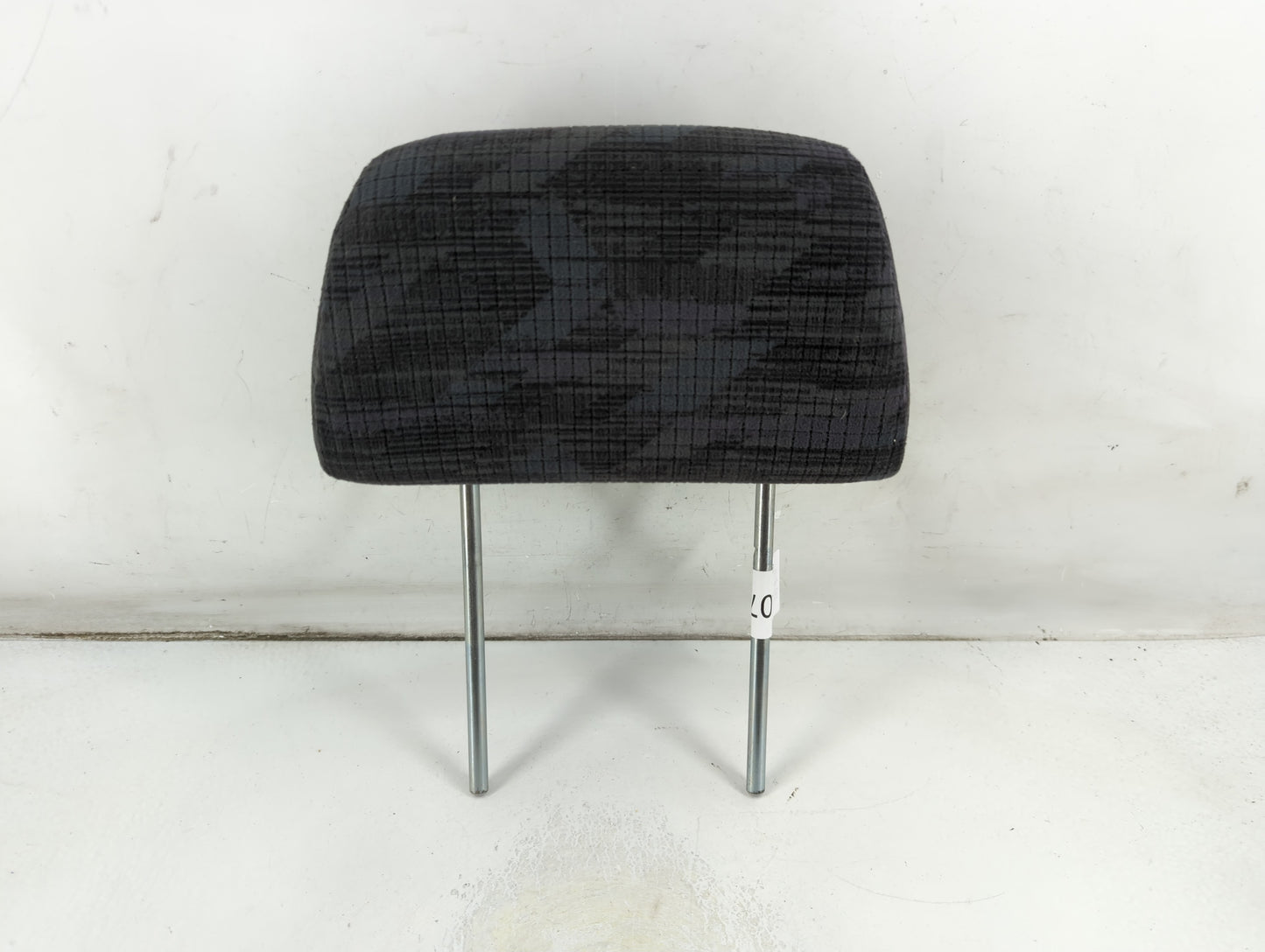 2002-2004 Honda Cr-V Headrest Head Rest Front Driver Passenger Seat Fits Fits 2002 2003 2004 OEM Used Auto Parts - Oemusedau