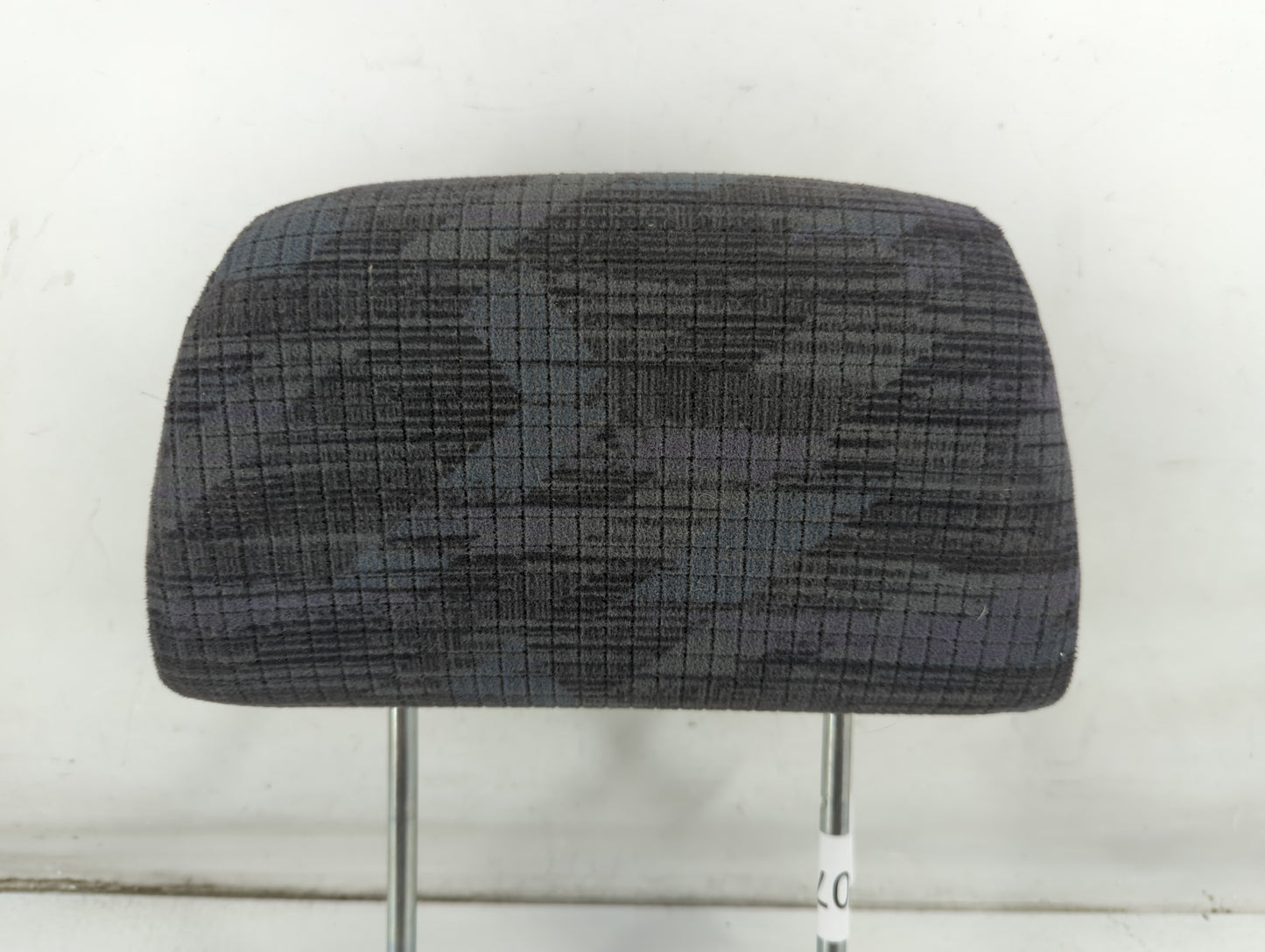 2002-2004 Honda Cr-V Headrest Head Rest Front Driver Passenger Seat Fits Fits 2002 2003 2004 OEM Used Auto Parts - Oemusedau
