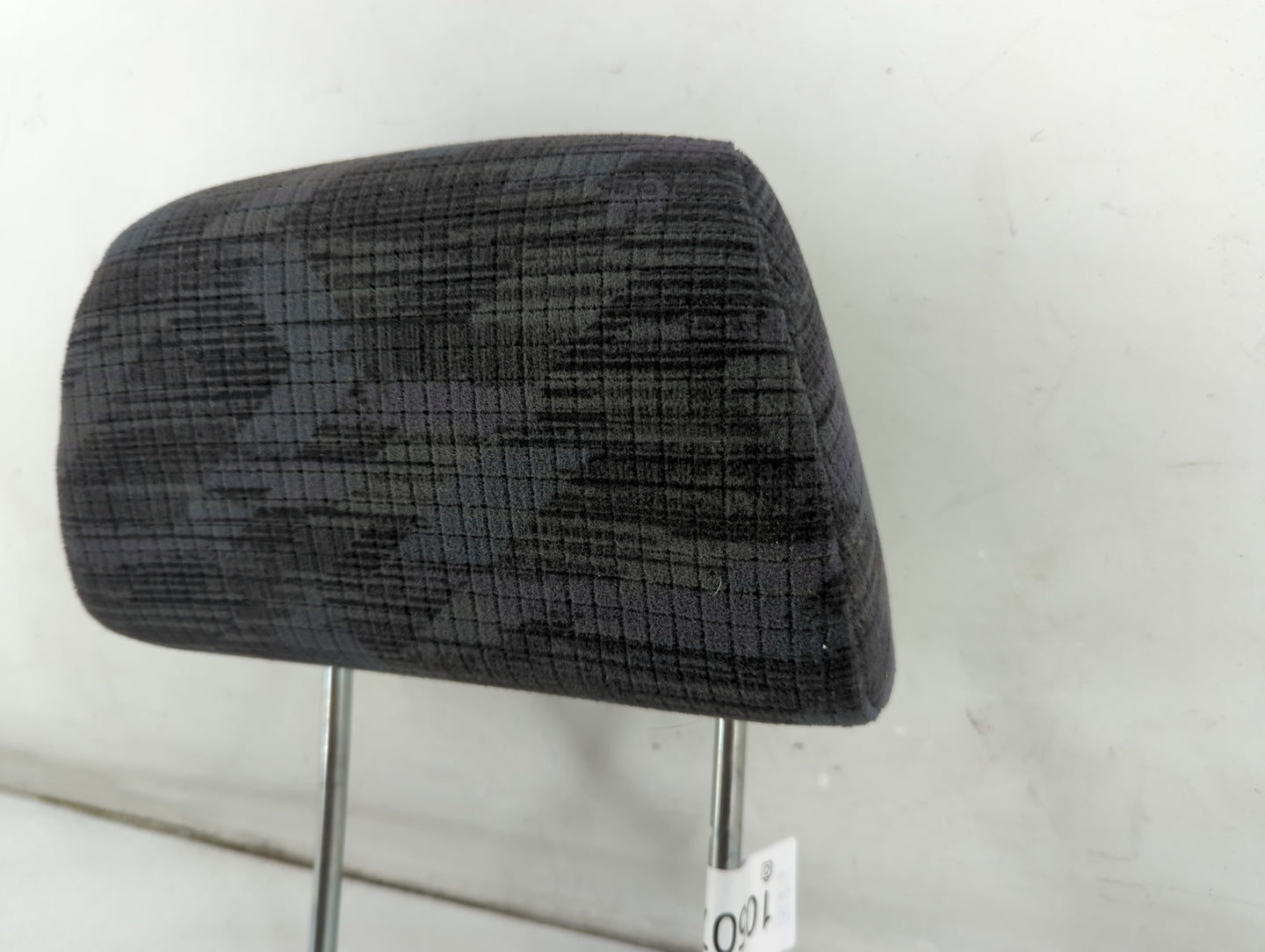 2002-2004 Honda Cr-V Headrest Head Rest Front Driver Passenger Seat Fits Fits 2002 2003 2004 OEM Used Auto Parts - Oemusedau