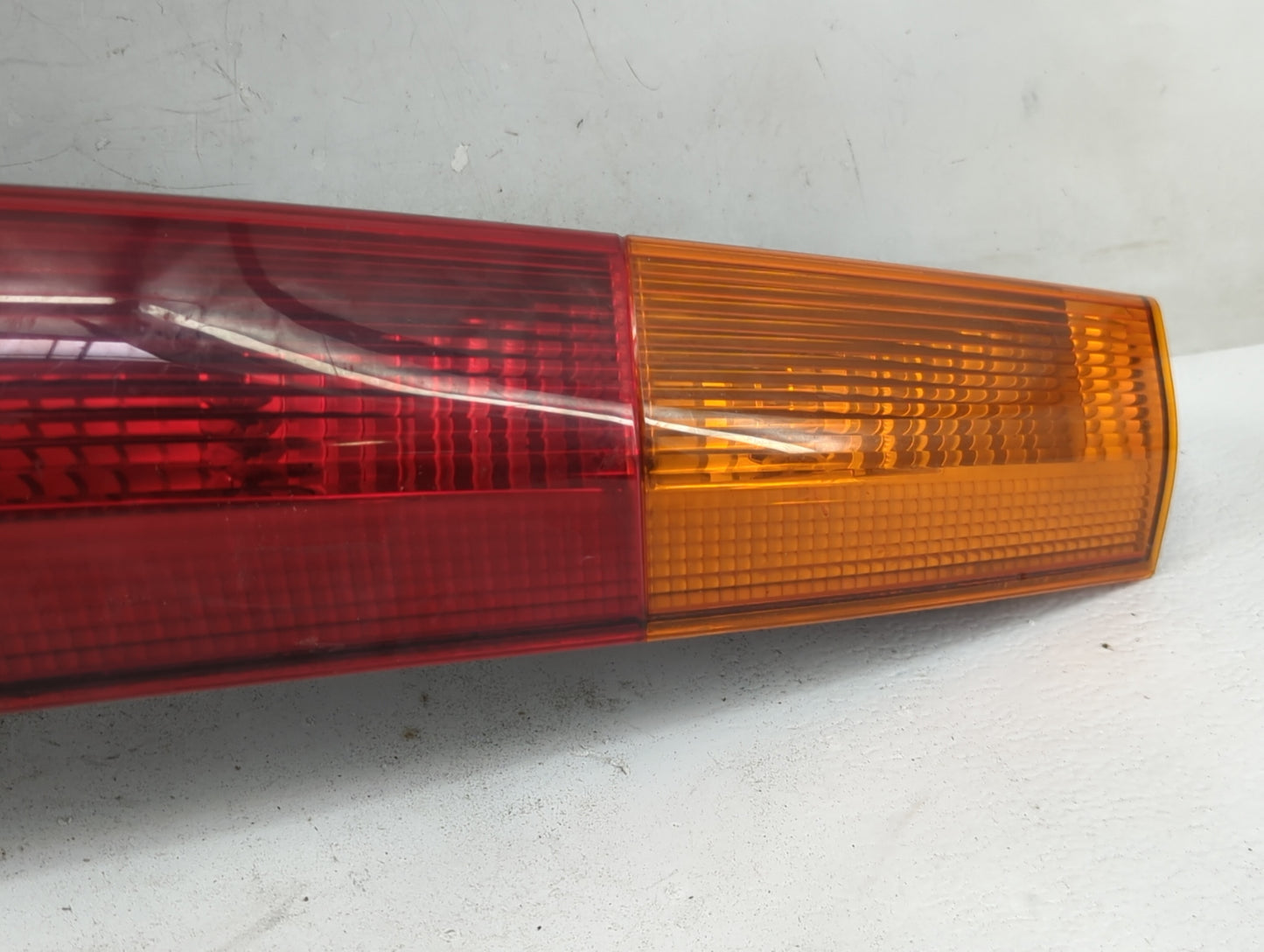 2002-2004 Honda Cr-V Tail Light Assembly Passenger Right OEM Fits Fits 2002 2003 2004 OEM Used Auto Parts - Oemusedautoparts