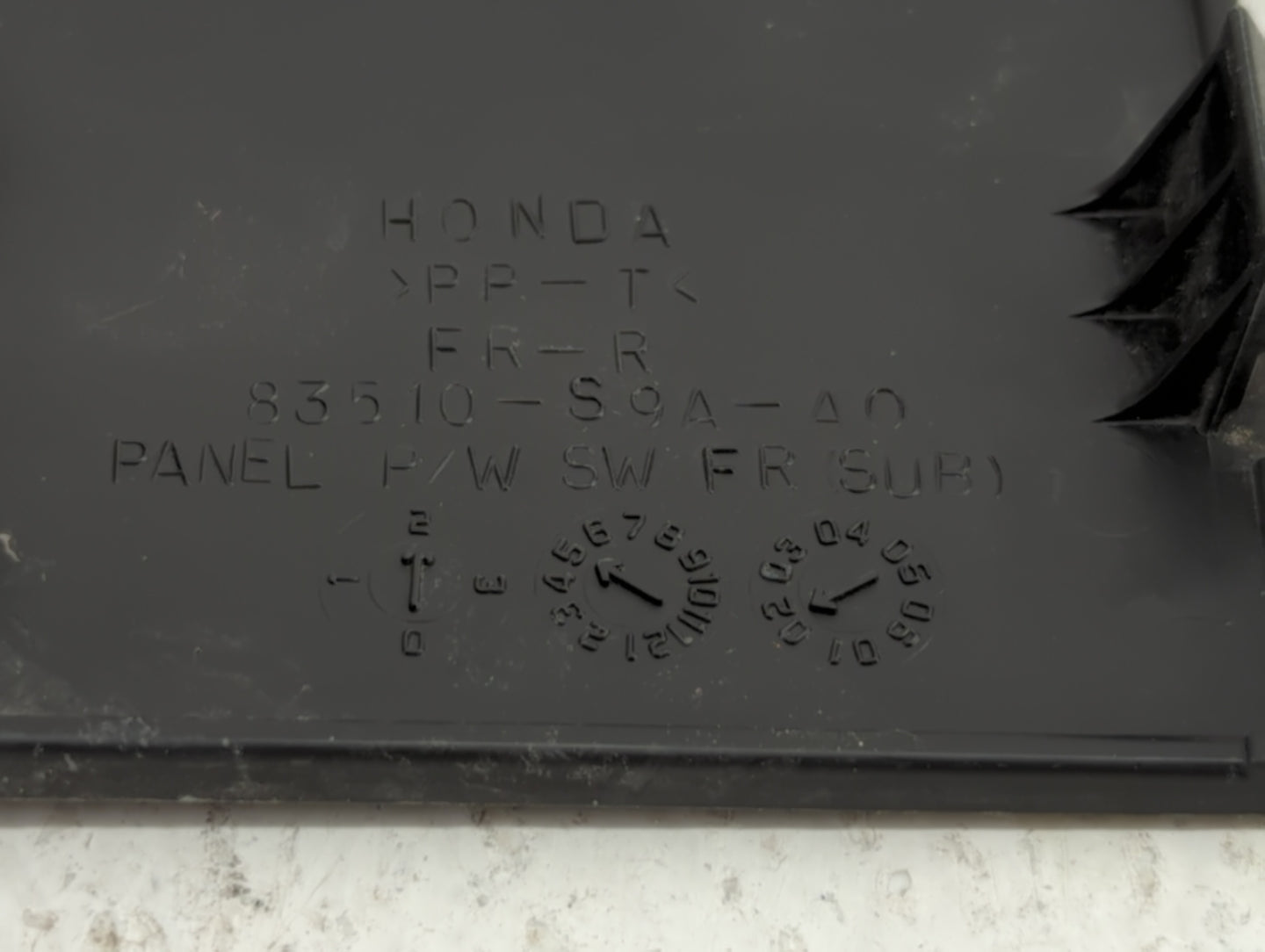 2002 Honda Cr-v Passenger Right Power Window Switch 83510-s9a-a0 - Oemusedautoparts1.com