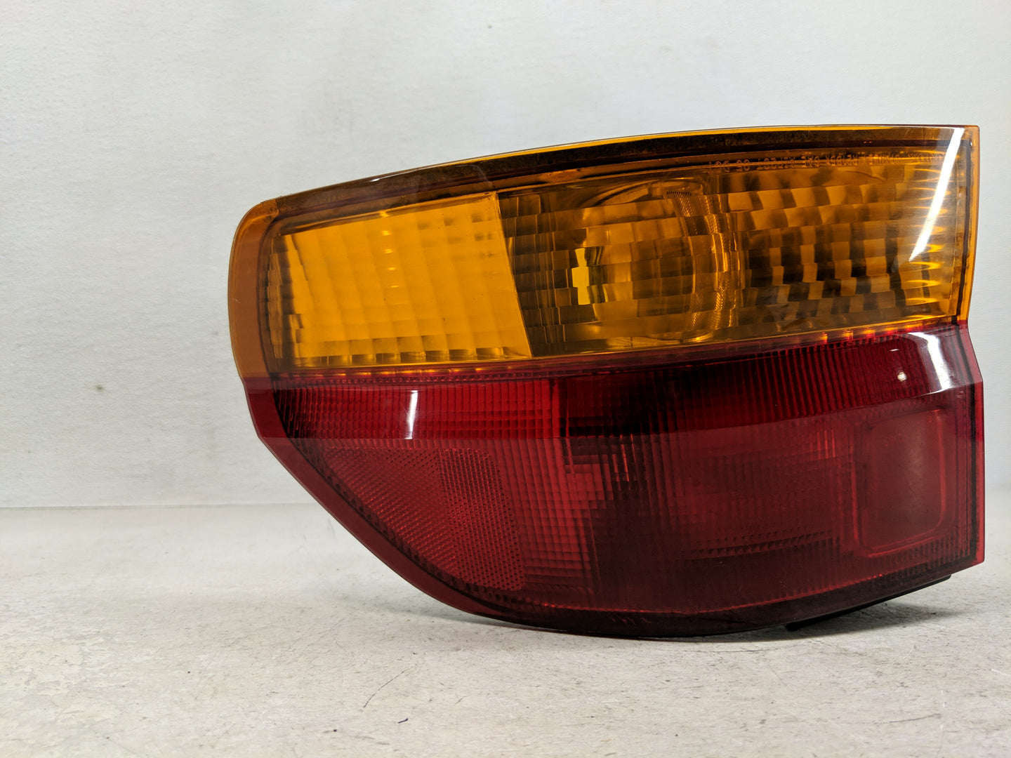 2002-2004 Honda Odyssey Tail Light Assembly Passenger Right OEM Fits Fits 2002 2003 2004 OEM Used Auto Parts - Oemusedautopa