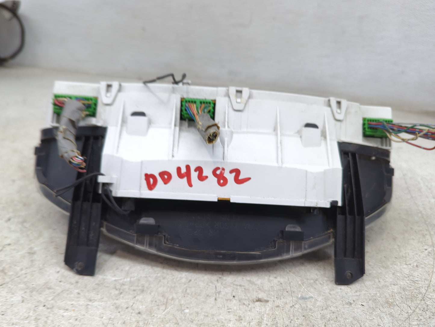 2002 Honda Odyssey Instrument Cluster Speedometer Gauges P/N:78100-S0X-A410-M1 Miles: Fits OEM Used Auto Parts - Oemusedauto