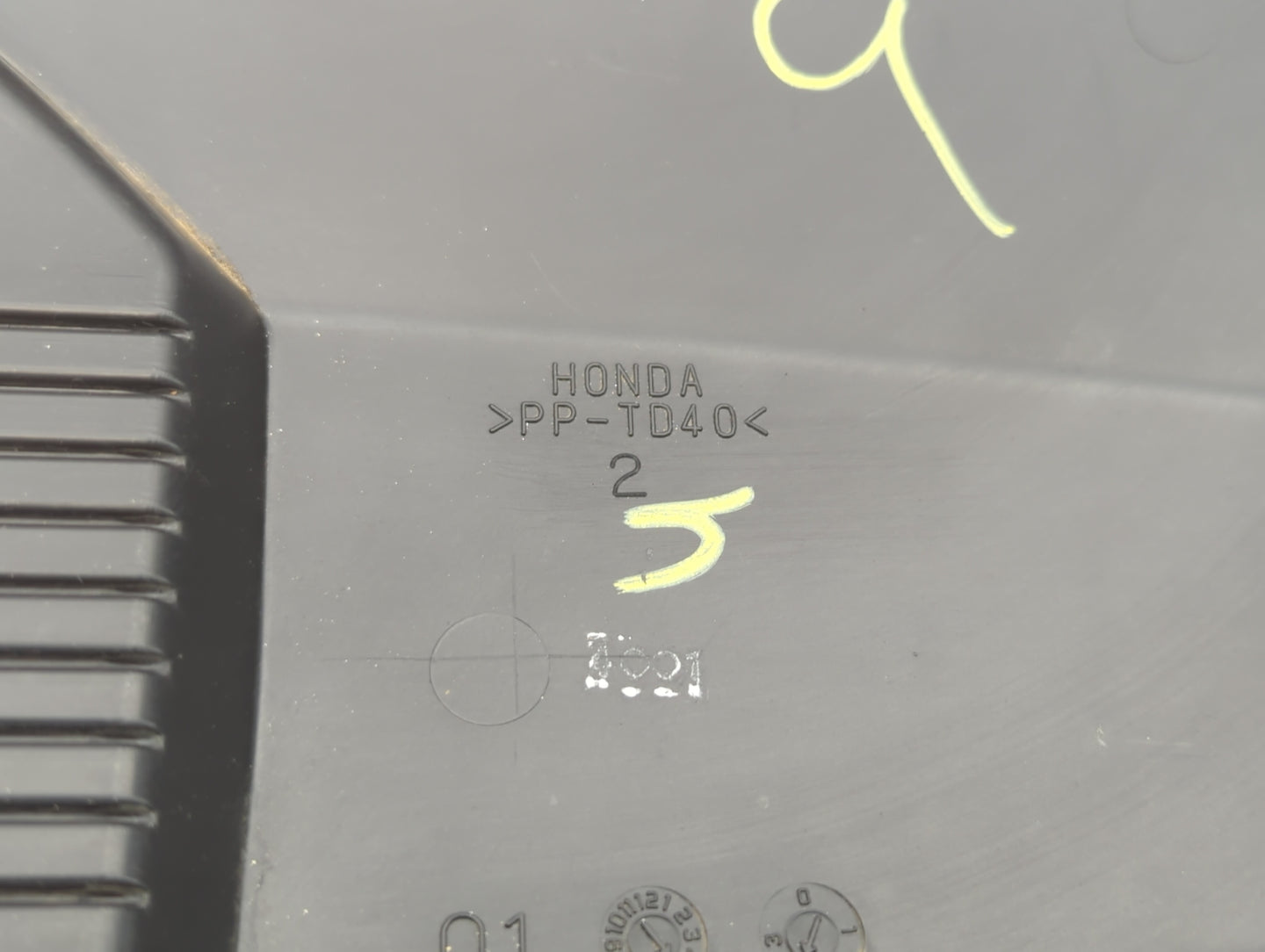 2002 Honda Odyssey Engine Cover - Oemusedautoparts1.com