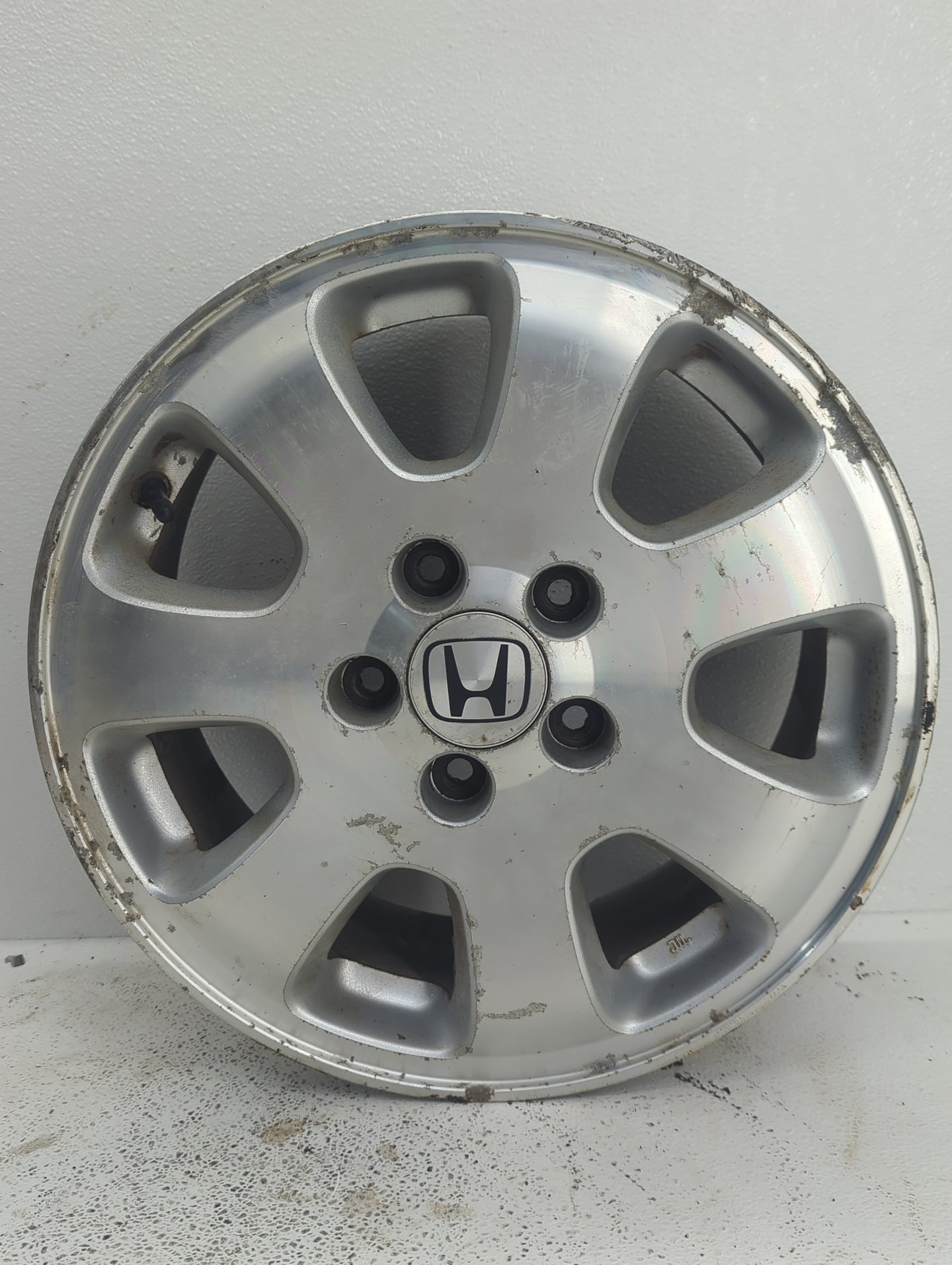 2002-2004 Honda Odyssey Oem Wheel Rim - Oemusedautoparts1.com
