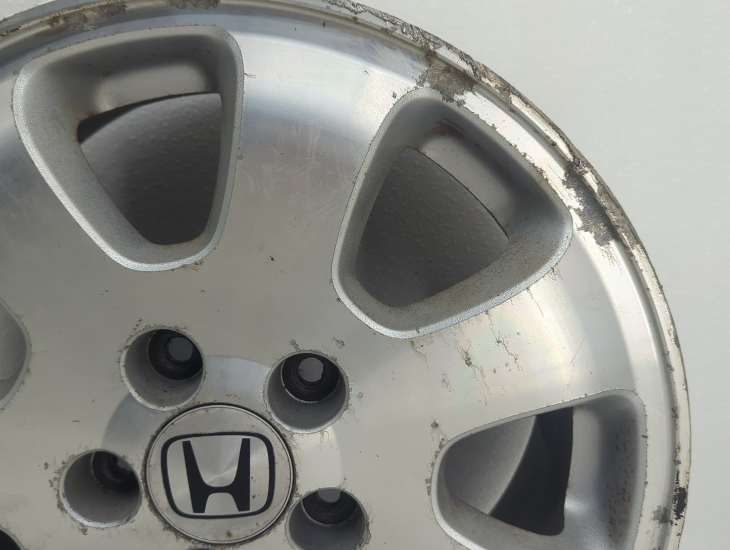 2002-2004 Honda Odyssey Oem Wheel Rim 883957 - Oemusedautoparts1.com