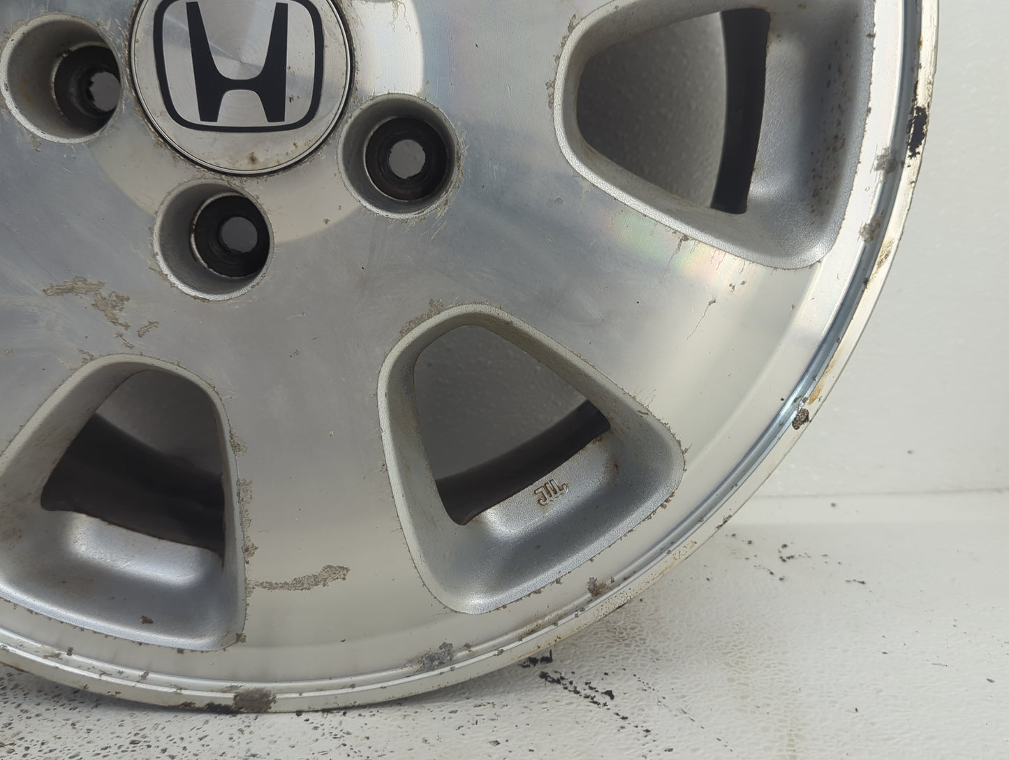 2002-2004 Honda Odyssey Oem Wheel Rim 883957 - Oemusedautoparts1.com