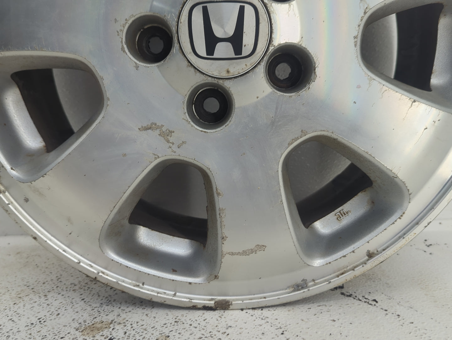2002-2004 Honda Odyssey Oem Wheel Rim 883957 - Oemusedautoparts1.com