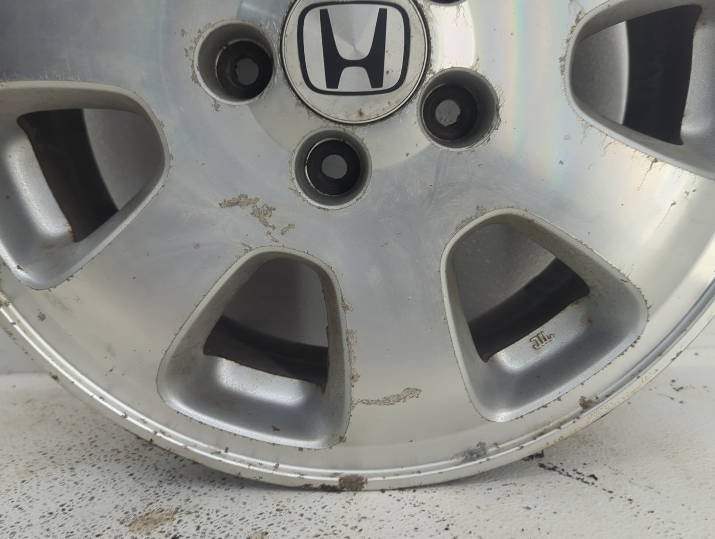 2002-2004 Honda Odyssey Oem Wheel Rim 883957 - Oemusedautoparts1.com