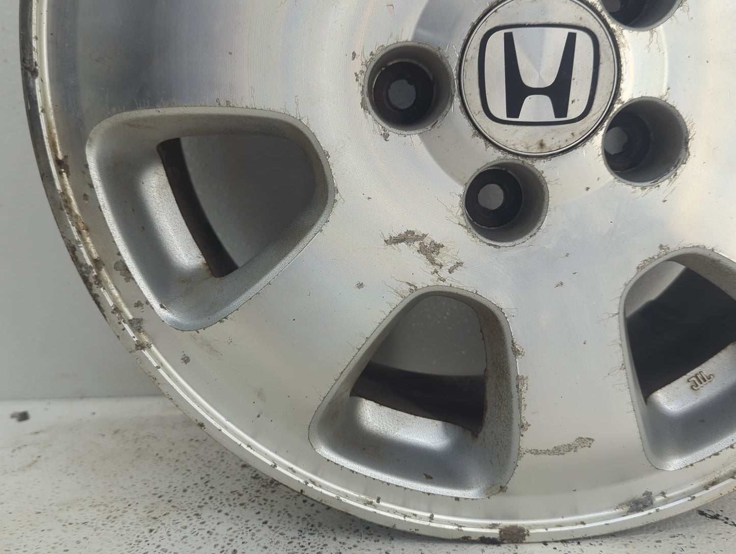 2002-2004 Honda Odyssey Oem Wheel Rim 883957 - Oemusedautoparts1.com