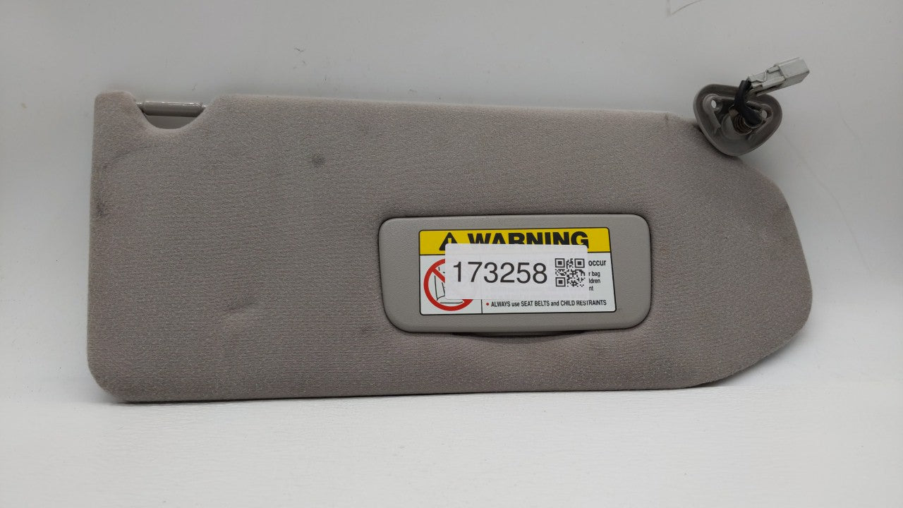 2002 Honda Odyssey Sun Visor Shade Replacement Passenger Right Mirror Fits Fits 1999 2000 2001 2003 2004 OEM Used Auto Parts