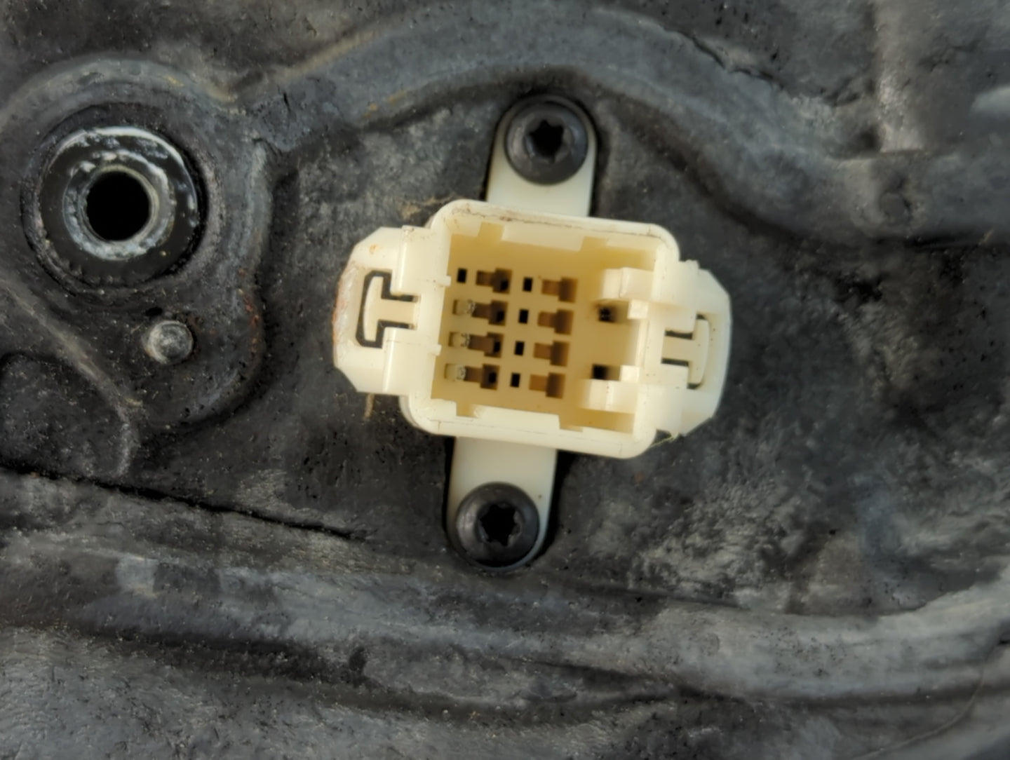 2003-2008 Honda Pilot Driver Left Side View Manual Door Mirror Black - Oemusedautoparts1.com