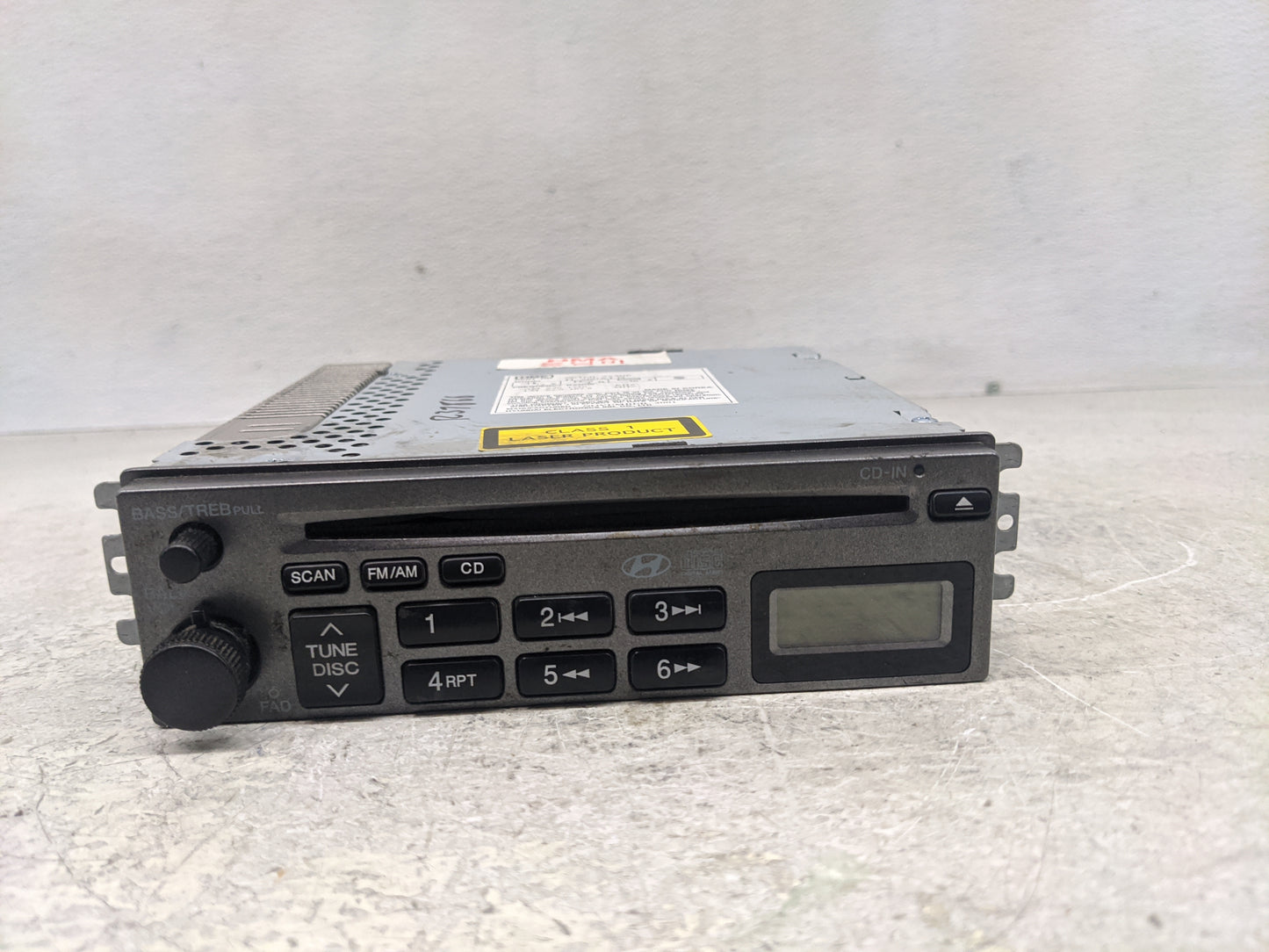 2002 Hyundai Accent Radio AM FM Cd Player Receiver Replacement Fits OEM Used Auto Parts - Oemusedautoparts1.com