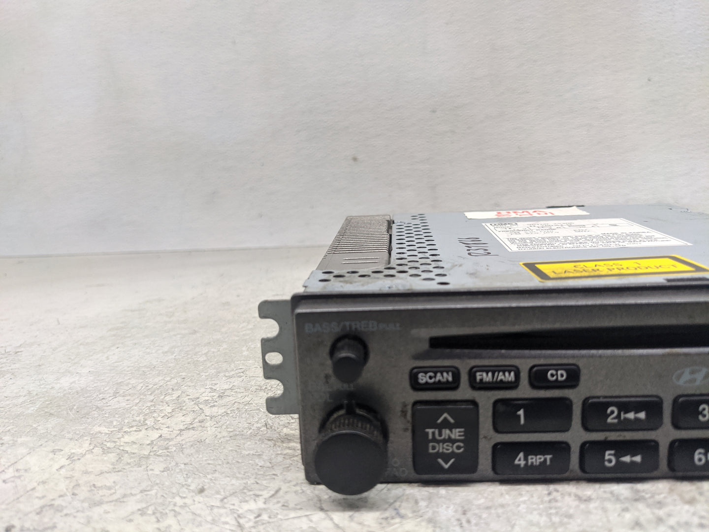 2002 Hyundai Accent Radio AM FM Cd Player Receiver Replacement Fits OEM Used Auto Parts - Oemusedautoparts1.com