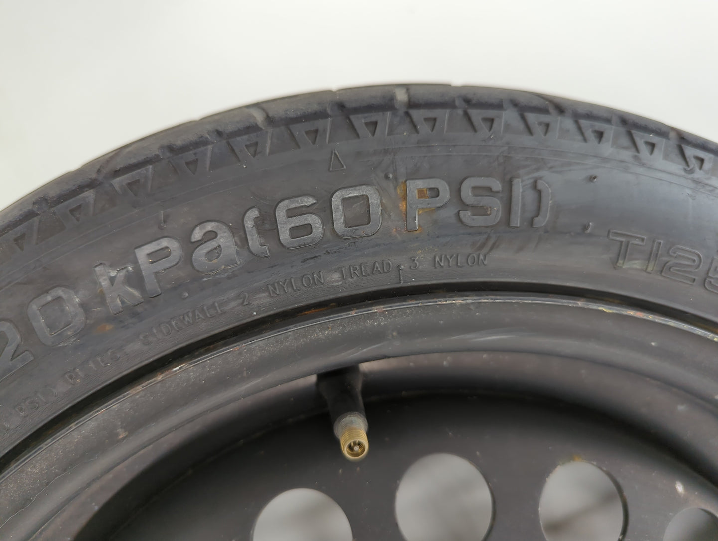 1992-2006 Hyundai Elantra Spare Donut Tire Wheel Rim Oem - Oemusedautoparts1.com