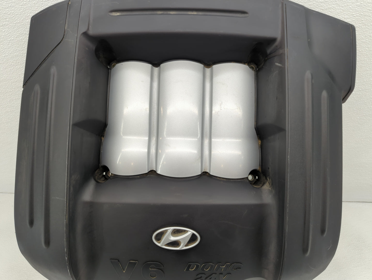 2002 Hyundai Santa Fe Engine Cover - Oemusedautoparts1.com
