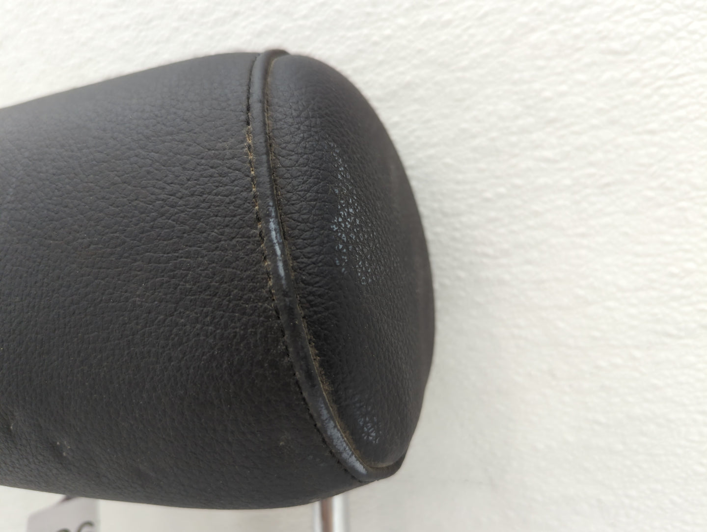 2001-2004 Hyundai Santa Fe Headrest Head Rest Front Driver Passenger Seat - Oemusedautoparts1.com