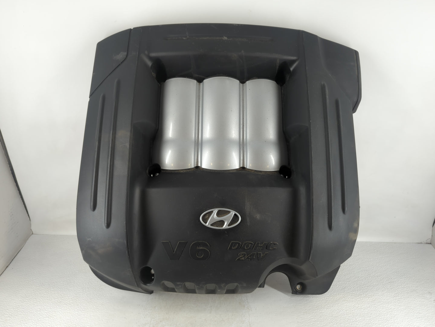 2002 Hyundai Santa Fe Engine Cover - Oemusedautoparts1.com