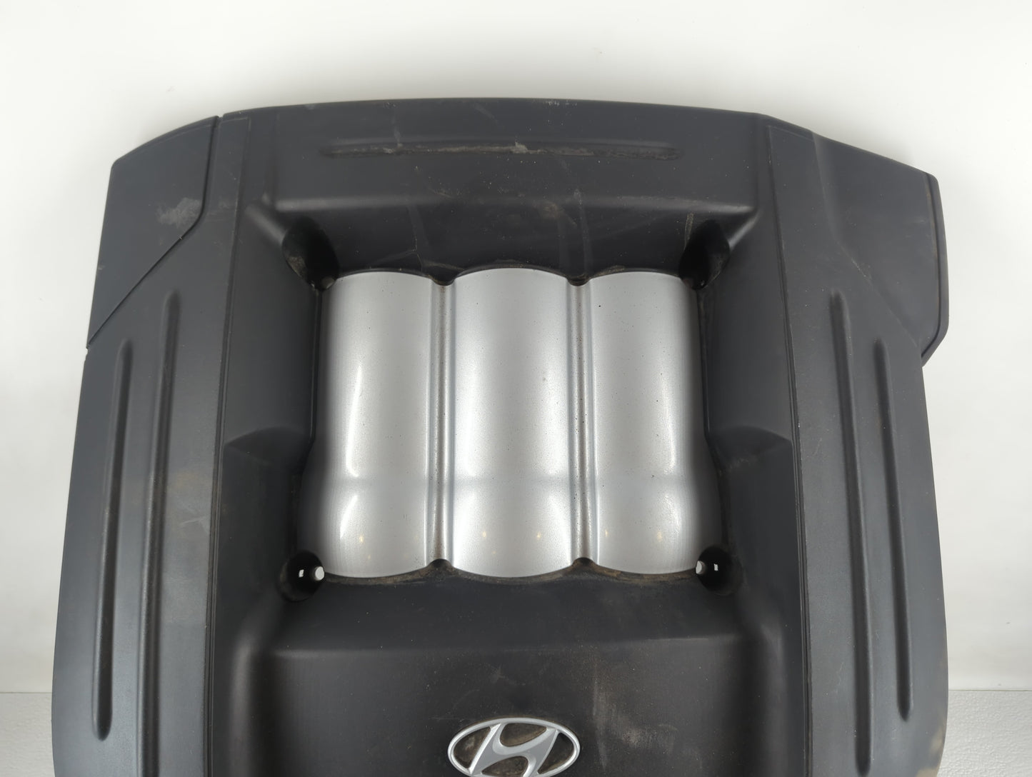 2002 Hyundai Santa Fe Engine Cover - Oemusedautoparts1.com
