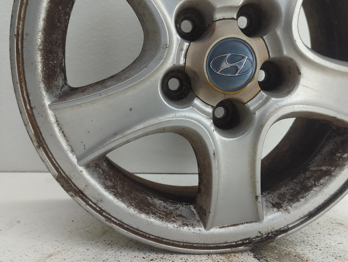 2001-2004 Hyundai Santa Fe Oem Wheel Rim 922144 - Oemusedautoparts1.com