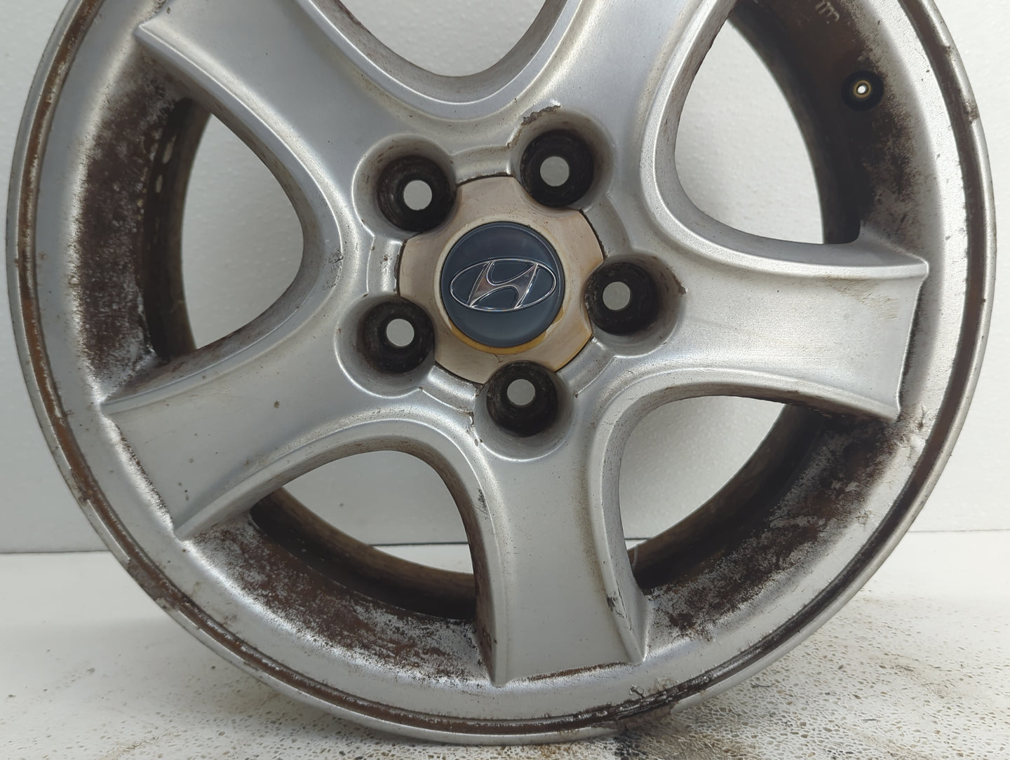 2001-2004 Hyundai Santa Fe Oem Wheel Rim - Oemusedautoparts1.com