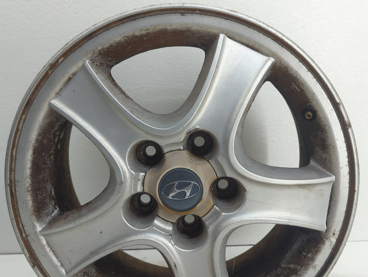 2001-2004 Hyundai Santa Fe Oem Wheel Rim - Oemusedautoparts1.com
