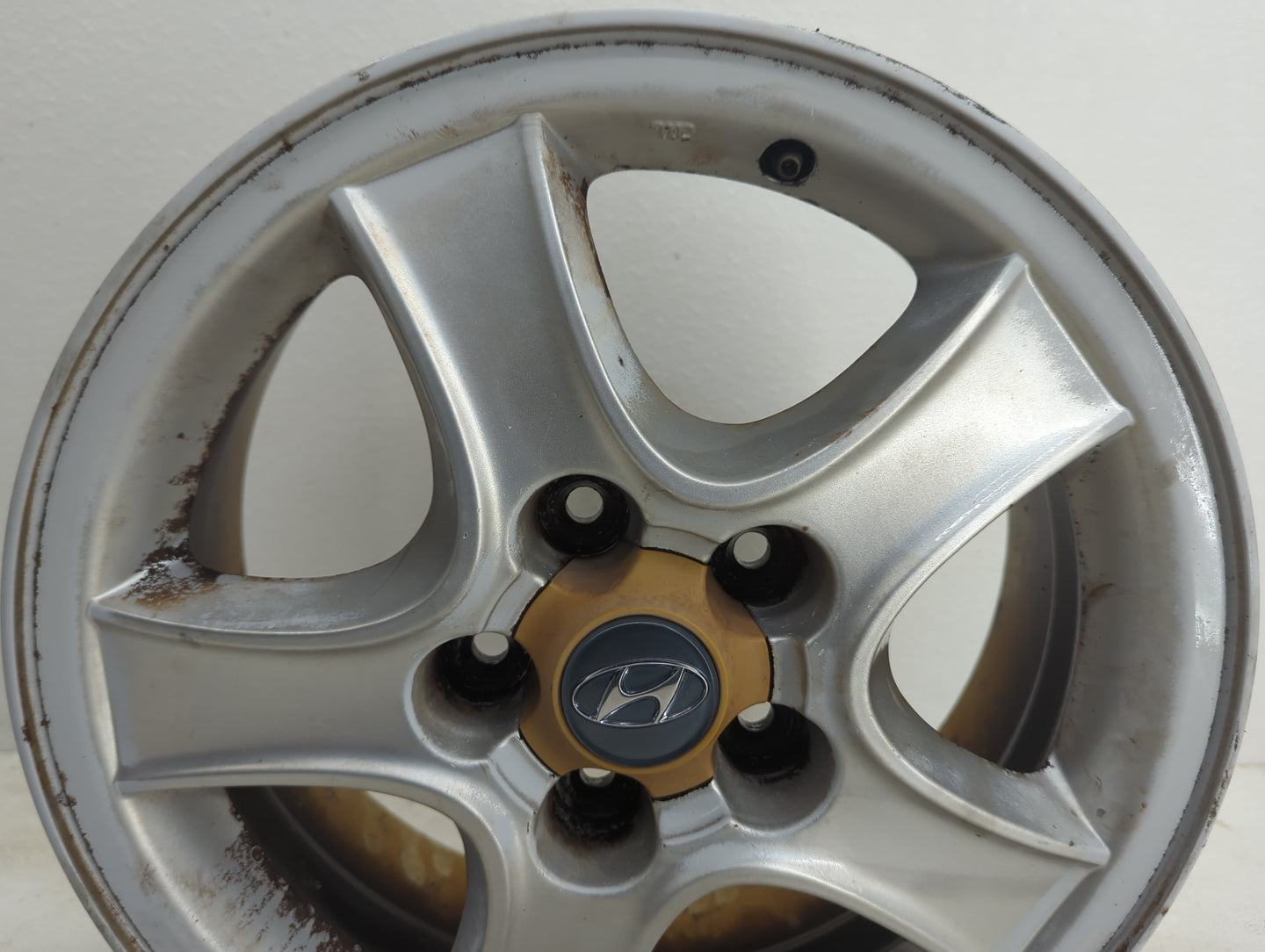 2001-2004 Hyundai Santa Fe Oem Wheel Rim - Oemusedautoparts1.com