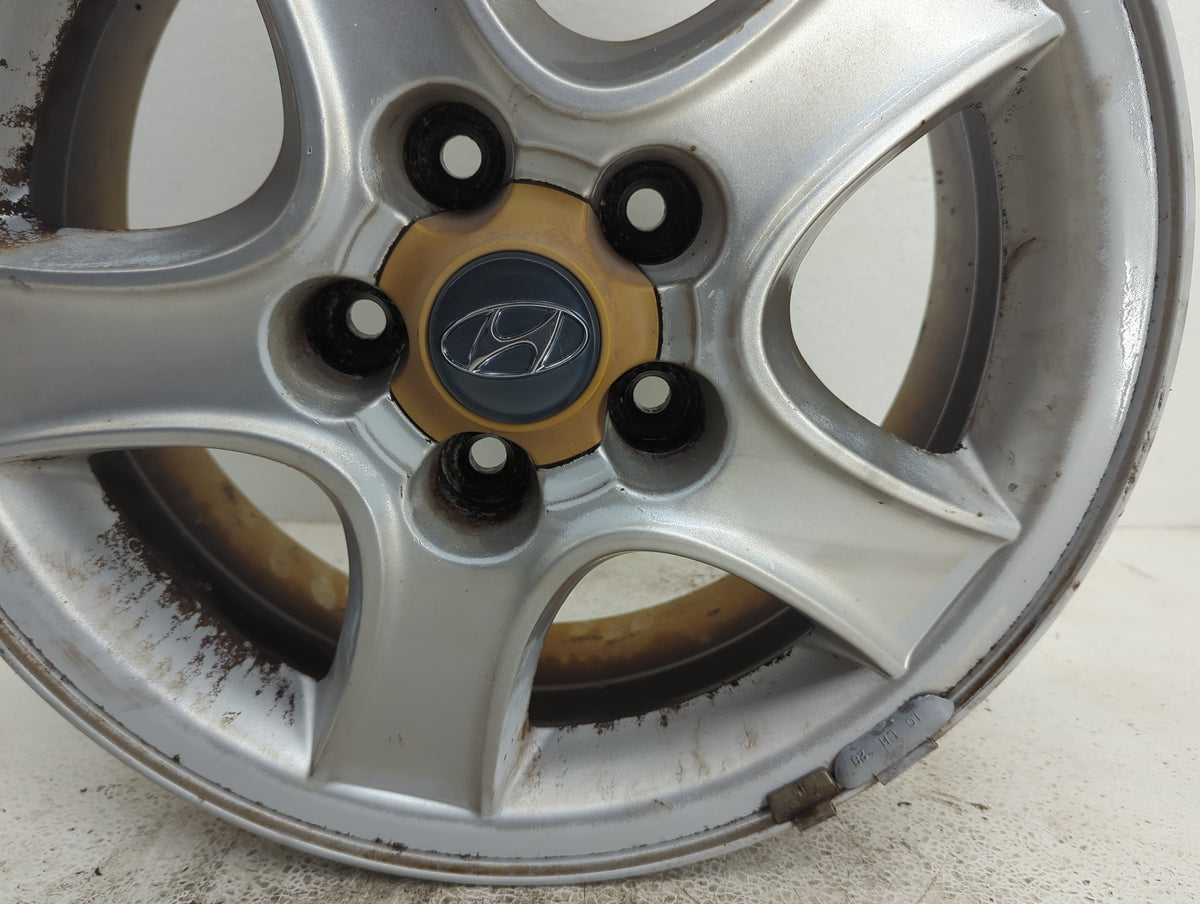 2001-2004 Hyundai Santa Fe Oem Wheel Rim 922145 - Oemusedautoparts1.com