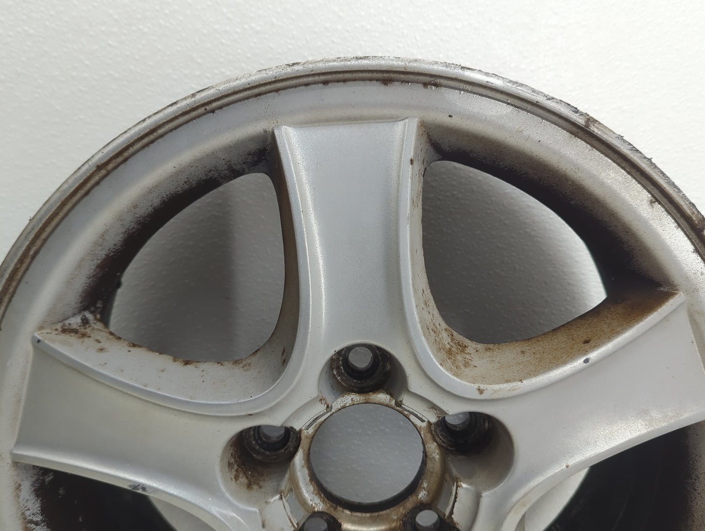 2001-2004 Hyundai Santa Fe Oem Wheel Rim - Oemusedautoparts1.com