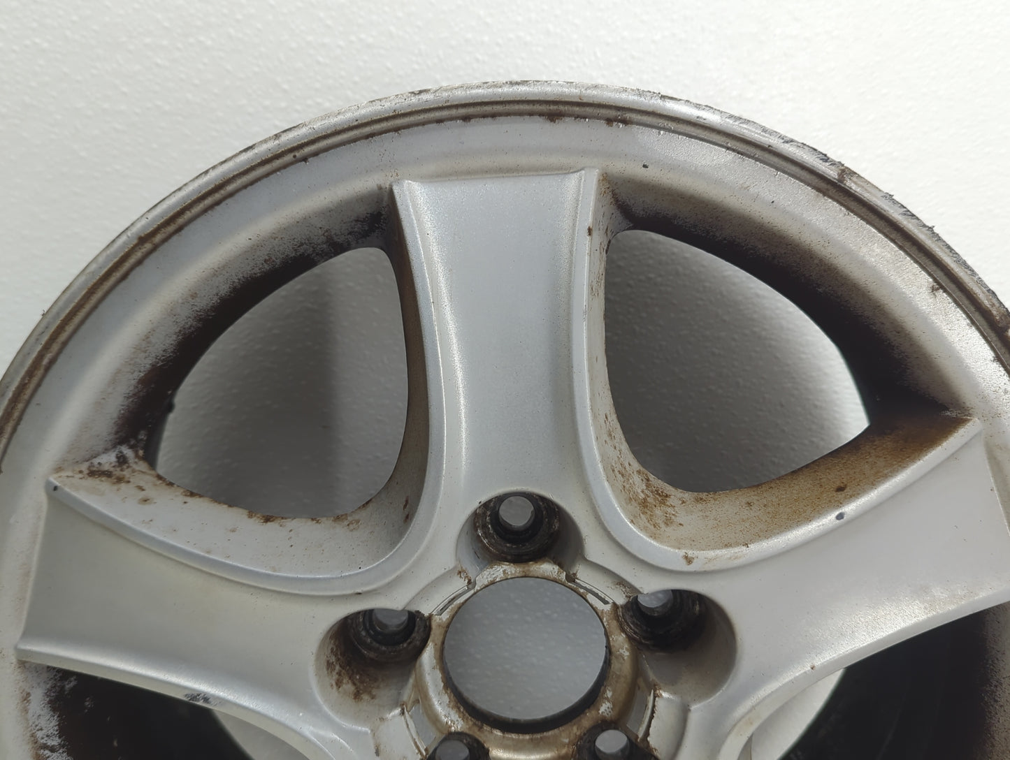 2001-2004 Hyundai Santa Fe Oem Wheel Rim - Oemusedautoparts1.com