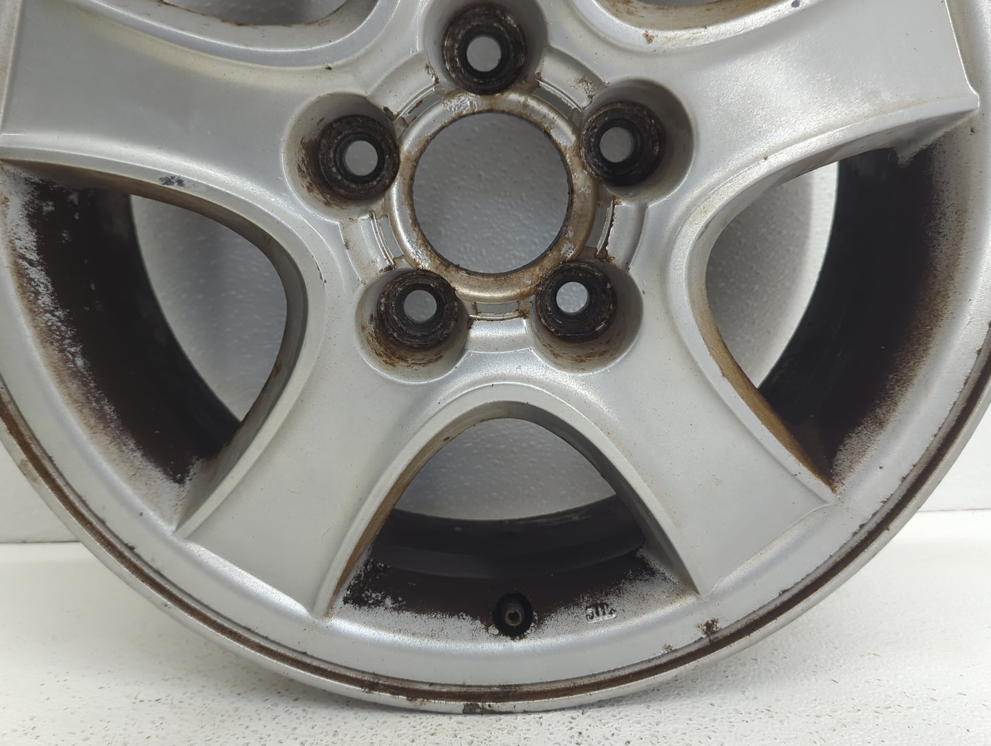 2001-2004 Hyundai Santa Fe Oem Wheel Rim 922146 - Oemusedautoparts1.com