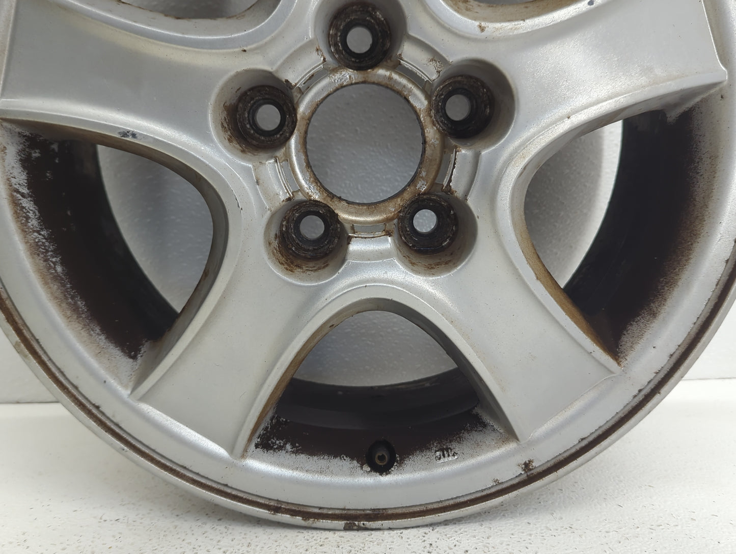 2001-2004 Hyundai Santa Fe Oem Wheel Rim 922146 - Oemusedautoparts1.com