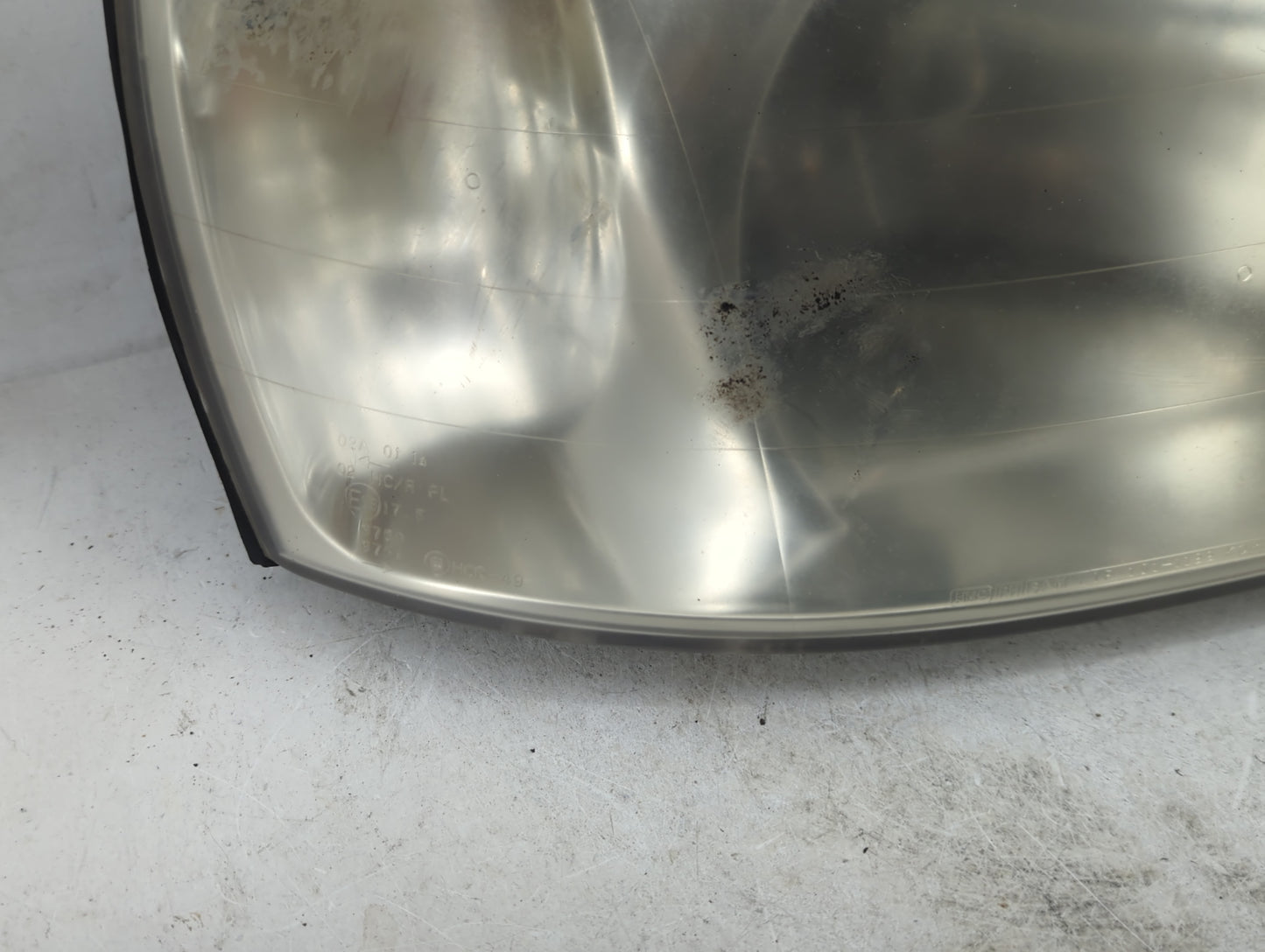 2001-2004 Hyundai Santa Fe Passenger Right Oem Head Light Headlight Lamp - Oemusedautoparts1.com