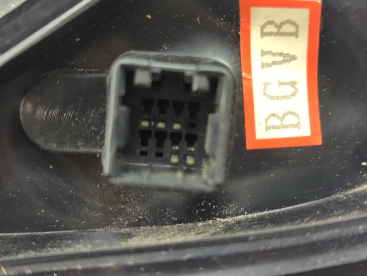 2001-2004 Hyundai Santa Fe Passenger Side View Mirror - Right Door Mirror OEM Used - Oemusedautoparts1.com