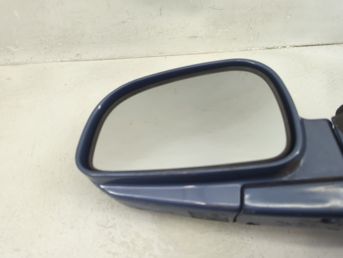 2001-2004 Hyundai Santa Fe Driver Side View Mirror - Left Door Mirror OEM Used - Oemusedautoparts1.com