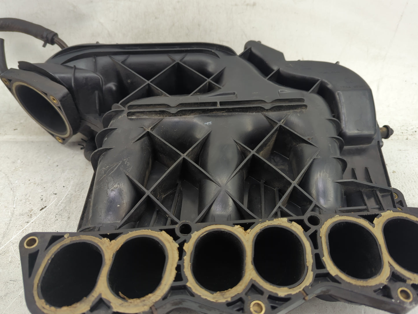1999-2005 Hyundai Sonata Air Intake Manifold P/N:25373676 29200-3C100 Fits Fits 1999 2000 2001 2002 2003 2004 2005 2006 2007