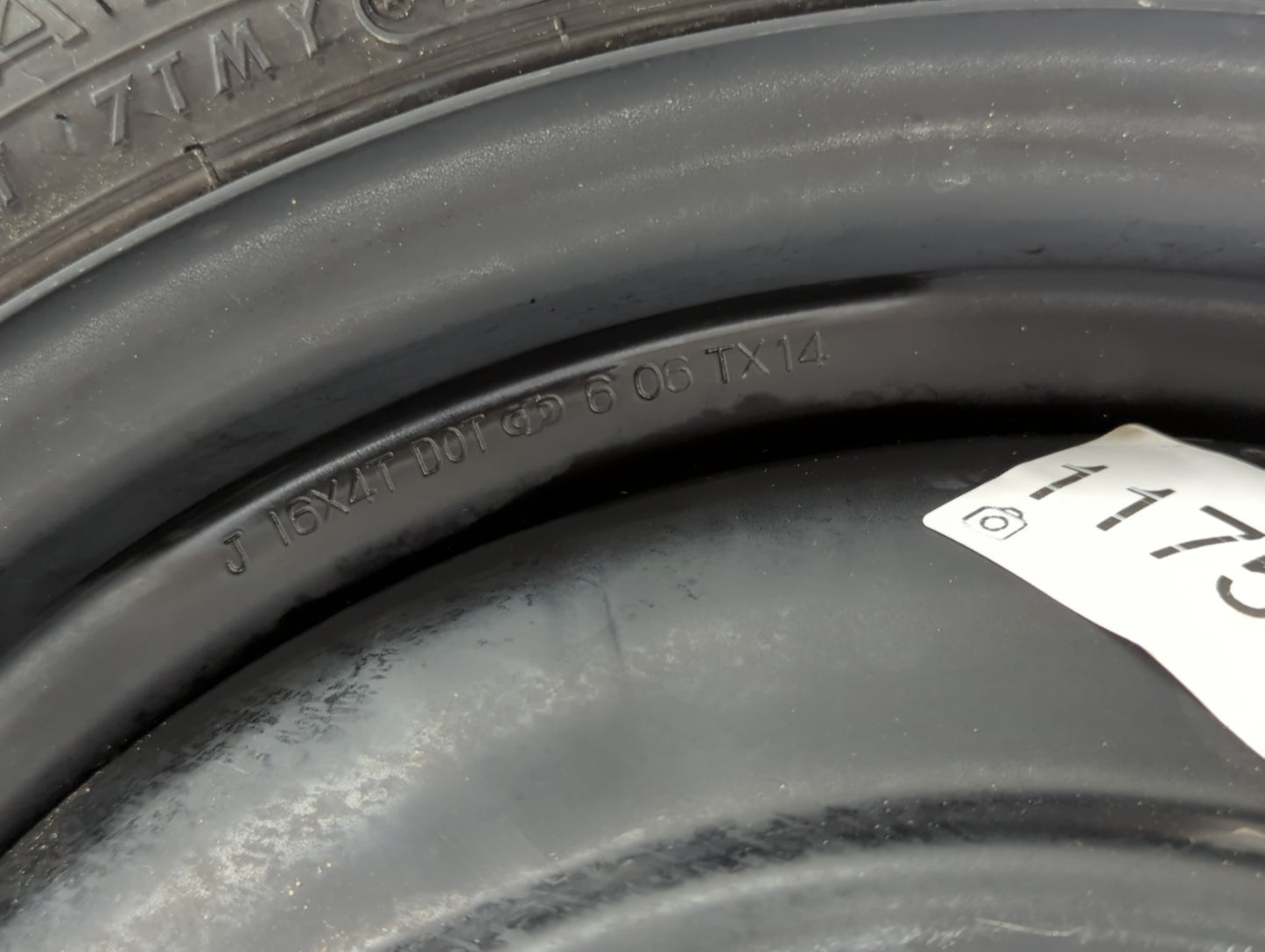 2002-2004 Infiniti I35 Spare Donut Tire Wheel Rim Oem - Oemusedautoparts1.com