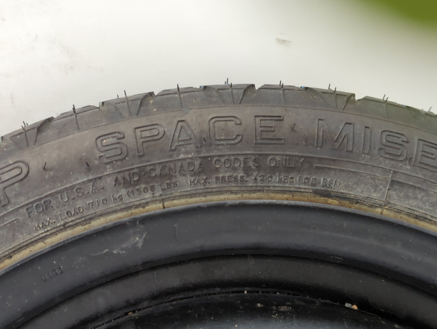 2002-2004 Infiniti I35 Spare Donut Tire Wheel Rim Oem - Oemusedautoparts1.com