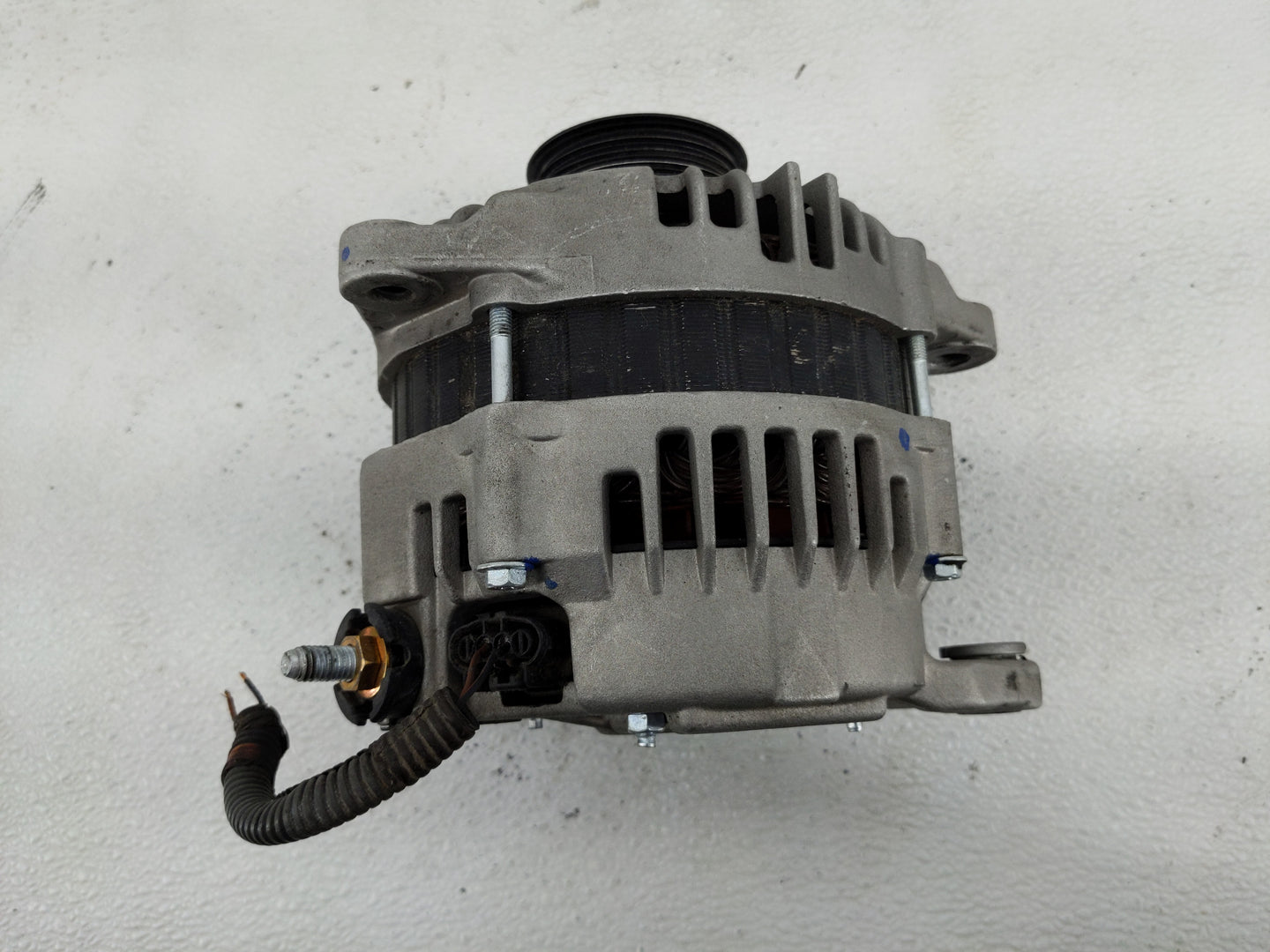 2002-2003 Infiniti I35 Alternator Replacement Generator Charging Assembly Engine OEM P/N:23100 5Y700 Fits Fits 2002 2003 OEM